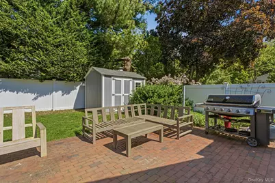 39 Marlin Lane, Port Washington, NY 11050 - Photo 15