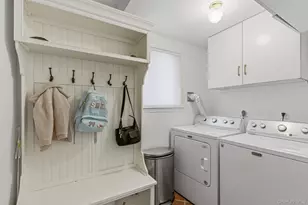 39 Marlin Ln, Port Washington, NY 11050 - Photo 9