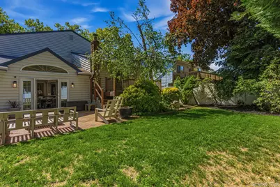 39 Marlin Lane, Port Washington, NY 11050 - Photo 17