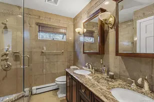 39 Marlin Ln, Port Washington, NY 11050 - Photo 13