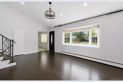 1413 Peters Boulevard, Bay Shore, NY 11706 - Photo 11