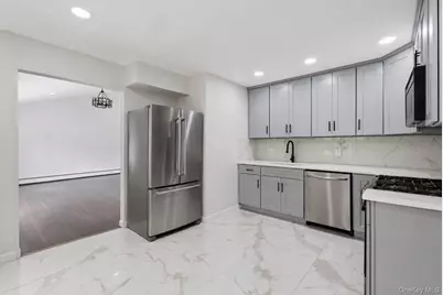 1413 Peters Boulevard, Bay Shore, NY 11706 - Photo 13