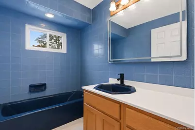 1413 Peters Boulevard, Bay Shore, NY 11706 - Photo 25