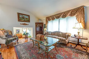 32 Dressler Rd, Greenlawn, NY 11740 - Photo 25