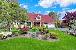5 Merlin Ln, East Setauket, NY 11733 - Photo 3