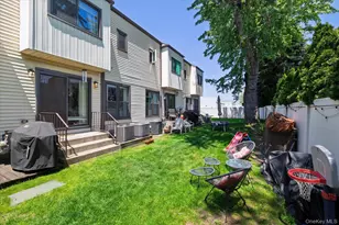 15 Franklin Pl, Oceanside, NY 11572 - Photo 23
