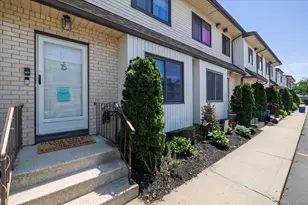 15 Franklin Pl, Oceanside, NY 11572 - Photo 3