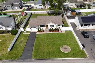 710 Broadway Ave, Brentwood, NY 11717 - Photo 19