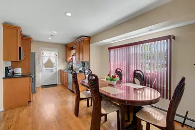 710 Broadway Avenue, Brentwood, NY 11717 - Photo 5