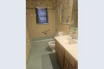 2225 Leighton Road, Elmont, NY 11003 - Photo 7