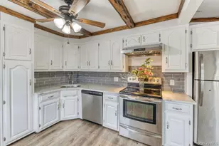 70 Sycamore Ln, Levittown, NY 11756 - Photo 5