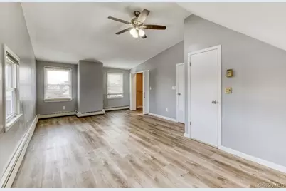 70 Sycamore Lane, Levittown, NY 11756 - Photo 9