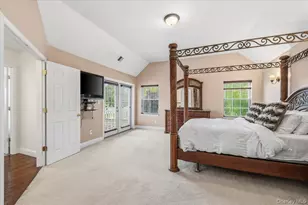 8 Manhattan Ave, Centereach, NY 11720 - Photo 17