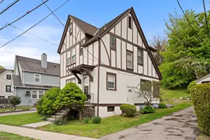 31 Lynton Pl, White Plains, NY 10606 - Photo 3