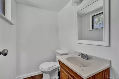 335 Babylon Street, Islip Terrace, NY 11752 - Photo 19