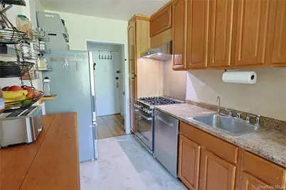5730 Mosholu Avenue #2B, Bronx, NY 10471 - Photo 9