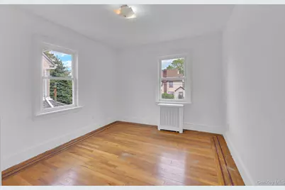 234 Sycamore Street, West Hempstead, NY 11552 - Photo 17