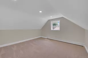 11 Parkwood Rd, Westbury, NY 11590 - Photo 17