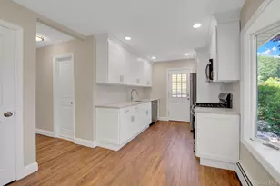 11 Parkwood Rd, Westbury, NY 11590 - Photo 5