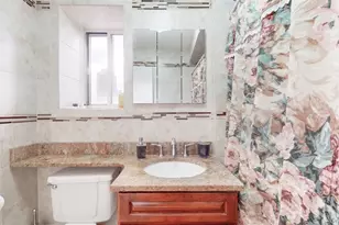 76-01 113th St, Forest Hills, NY 11375 - Photo 9