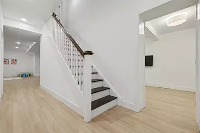 152 Lee Road, Scarsdale, NY 10583 - Photo 31