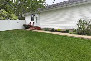 15 Donald St, Port Jefferson Station, NY 11776 - Photo 5