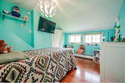 132 Litchfield Avenue, Babylon, NY 11702 - Photo 15