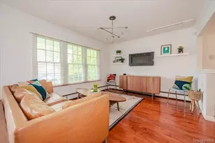 132 Litchfield Ave, Babylon, NY 11702 - Photo 3