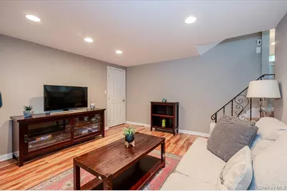 132 Litchfield Avenue, Babylon, NY 11702 - Photo 9