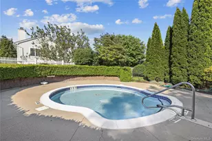 65 Eldorado Ct, White Plains, NY 10603 - Photo 21