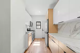 90-16 102nd St, Richmond Hill, NY 11418 - Photo 3