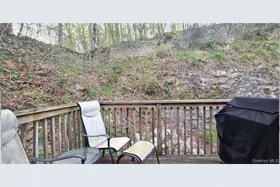 36 E Washington Place, White Plains, NY 10603 - Photo 13