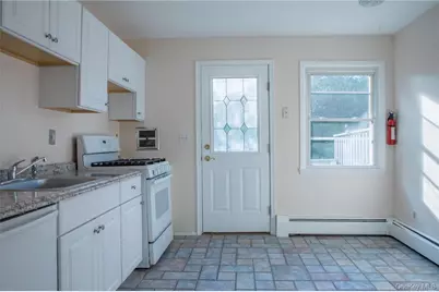 8 Fillmore Court, Highland Mills, NY 10930 - Photo 9