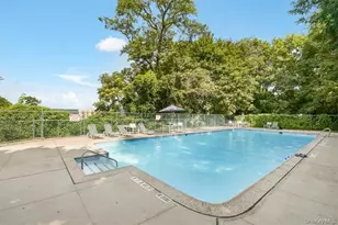 377 N Broadway, Yonkers, NY 10701 - Photo 11