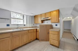 2798 Pond Pl, Bronx, NY 10458 - Photo 21