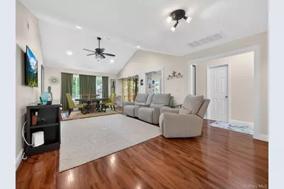198 Eagle Ridge Way, Nanuet, NY 10954 - Photo 7