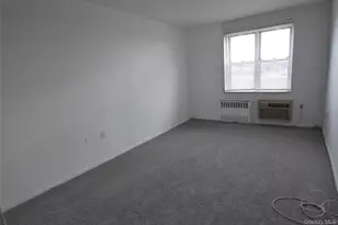 7 Balint Dr, Yonkers, NY 10710 - Photo 11