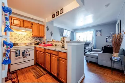 937 Croes Avenue, Bronx, NY 10473 - Photo 11