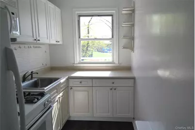 16 Wainwright #2B, Yonkers, NY 10710 - Photo 9