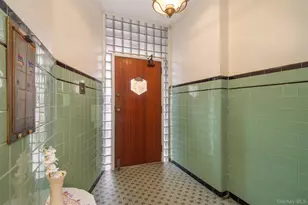 1087 Pierce Ave, Bronx, NY 10461 - Photo 3