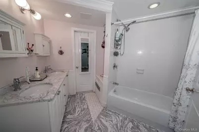 2501 Palisade Avenue #E3, Bronx, NY 10463 - Photo 9