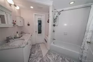 2501 Palisade Ave, Bronx, NY 10463 - Photo 9