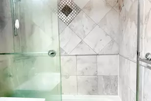 210 E 47th St, New York, NY 10017 - Photo 35