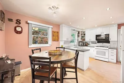 20 Lancaster Drive, Suffern, NY 10901 - Photo 9