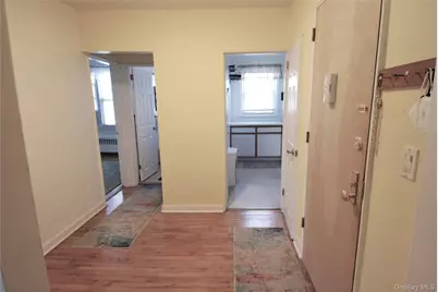 16 Wainwright Avenue #2A, Yonkers, NY 10710 - Photo 5