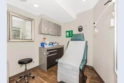 113 E 39th Street, New York, NY 10016 - Photo 21