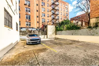 204 W 260th Street, Bronx, NY 10471 - Photo 15