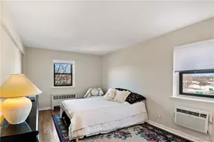 1910 Pelham Pkwy S, Bronx, NY 10461 - Photo 19