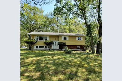 11 Sherwood Lane, Poughkeepsie, NY 12601 - Photo 1