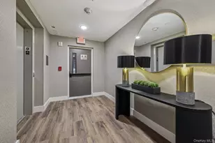 199 E Post Rd, White Plains, NY 10601 - Photo 11